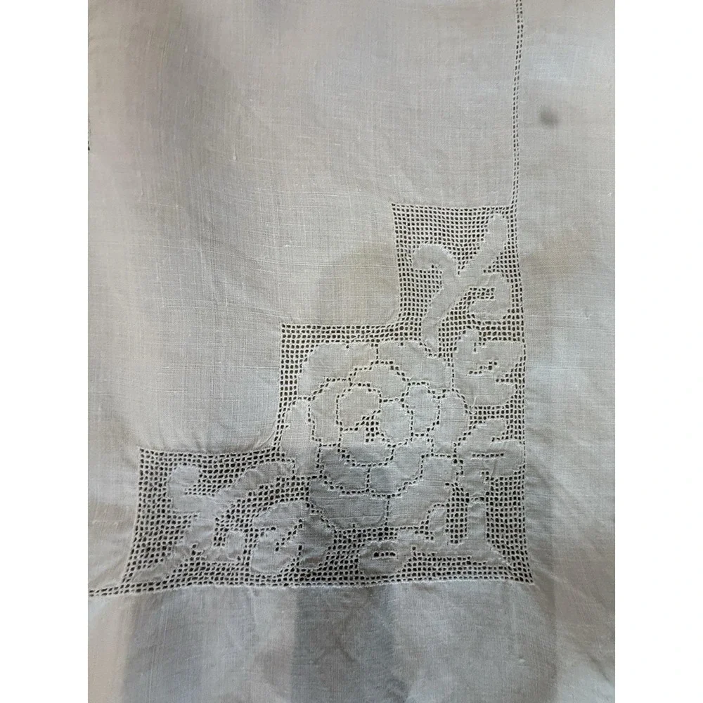 Vtg White Tablecloth Square Cotton Lace Edge  Traditional English Cottage Shabby